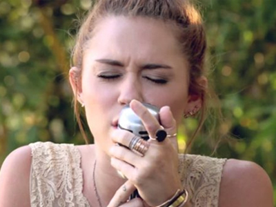 Mercredi reprise #10 - les backyard sessions de Miley Cyrus